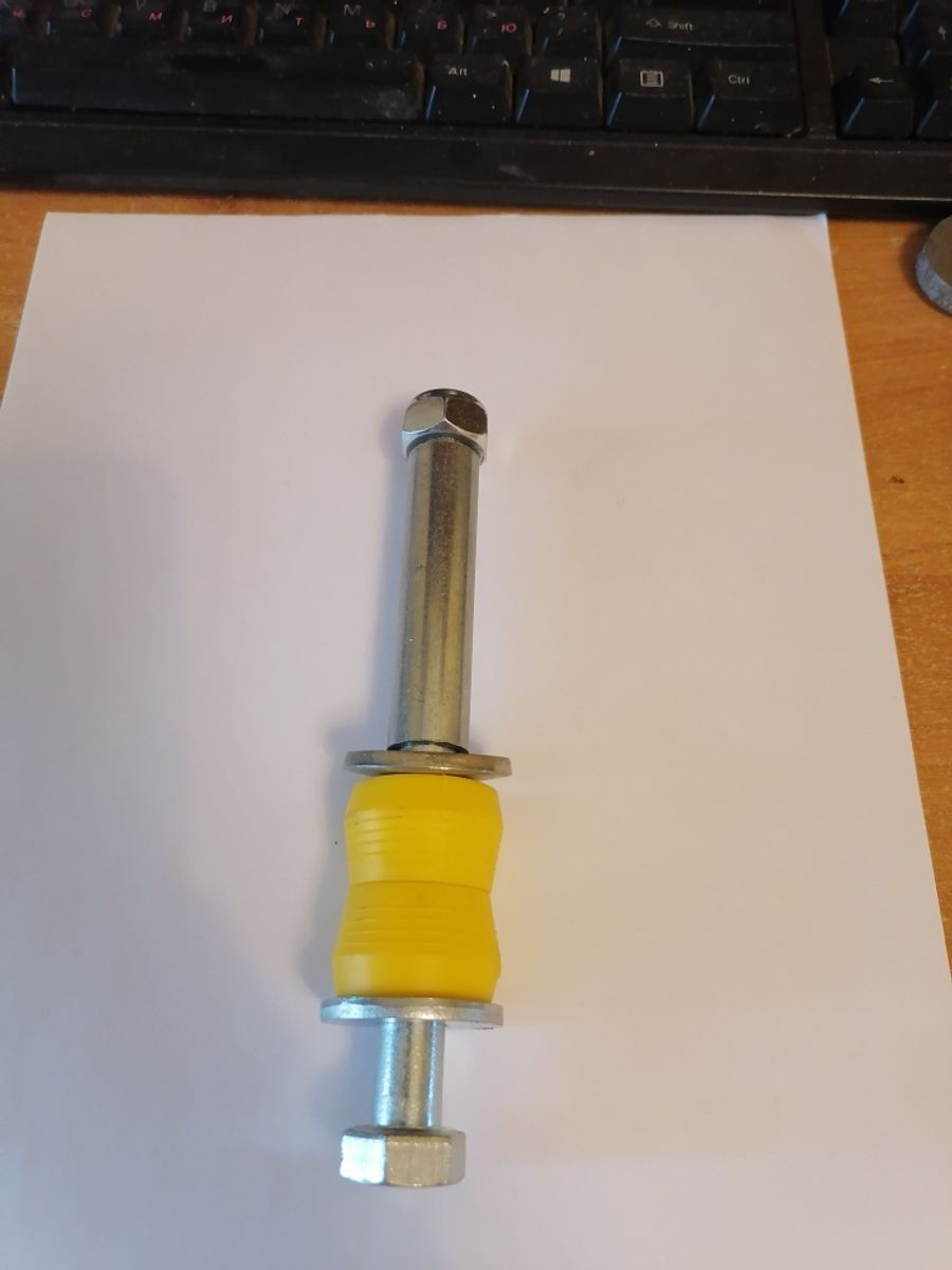Болт амортизатора 2121 задний нижний в сборе (резиновые втулки,тонкая втулка,шайба)